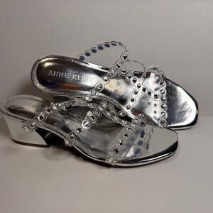 Anne Klein Marissa Women’s Silver Strappy Heels Sandals 9.5